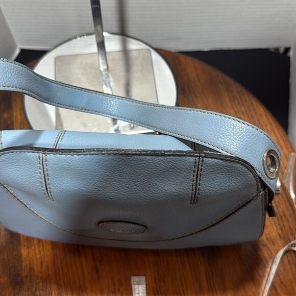 Tod's Blue Leather Shoulder Bag with Curved Flap - Picture 9 of 9